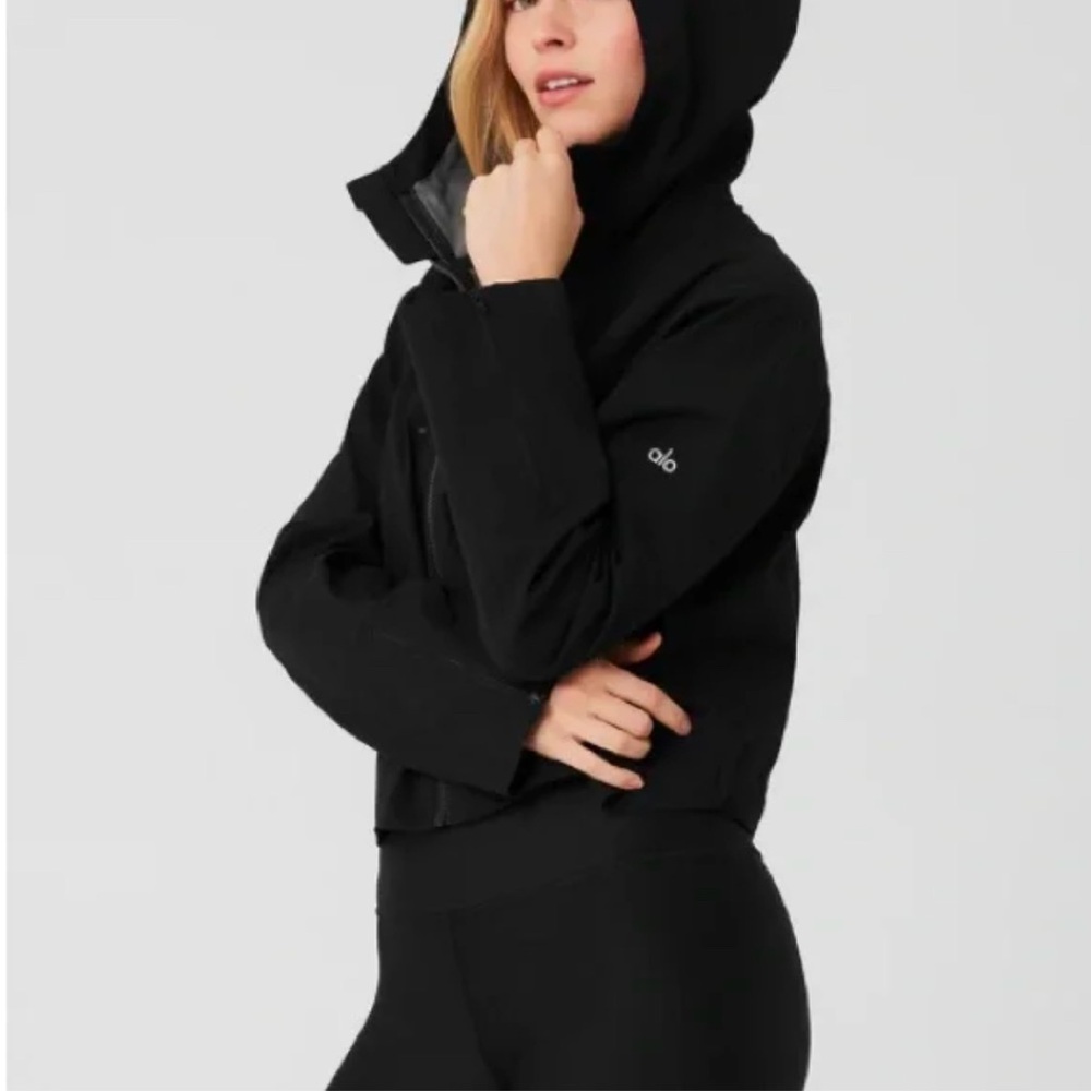 Alo Yoga Rain or Shine Jacket – Black – Women’s Size Large – Gently Used